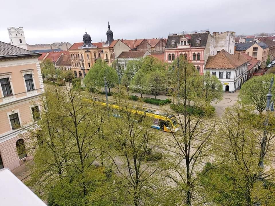 Alföldi Palace Apartman Debrecen Exteriör bild