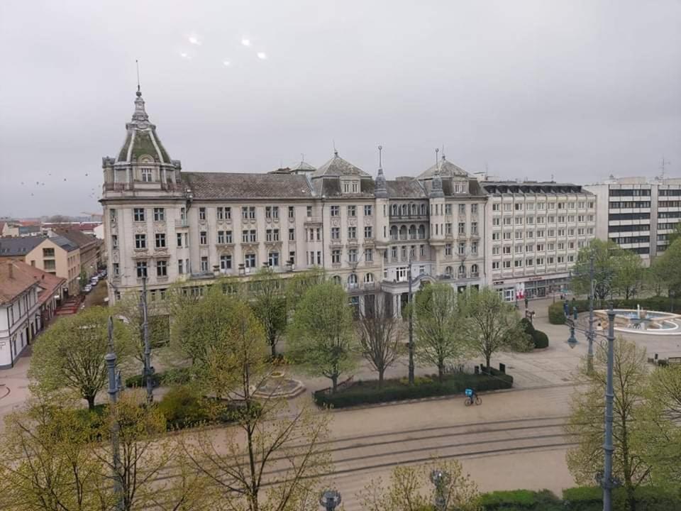 Alföldi Palace Apartman Debrecen Exteriör bild